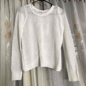 NWOT sz M cream sweater